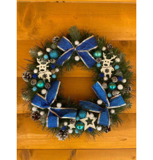 Венок новогодний голубой 45 см